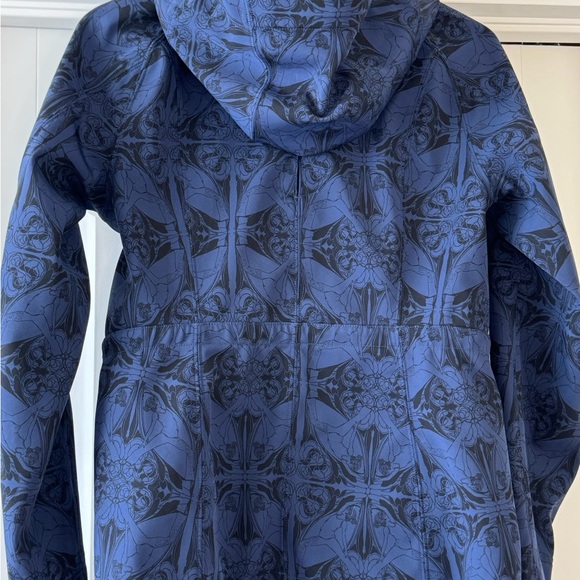 RARE LULULEMON EMBARK IN DANCERS IN THE SNOW PRINT - Picture 2 of 7